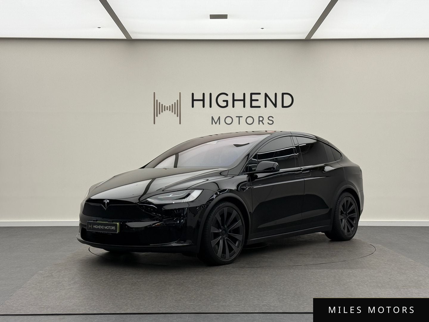 Tesla Model X 2023 — миниатюра 3