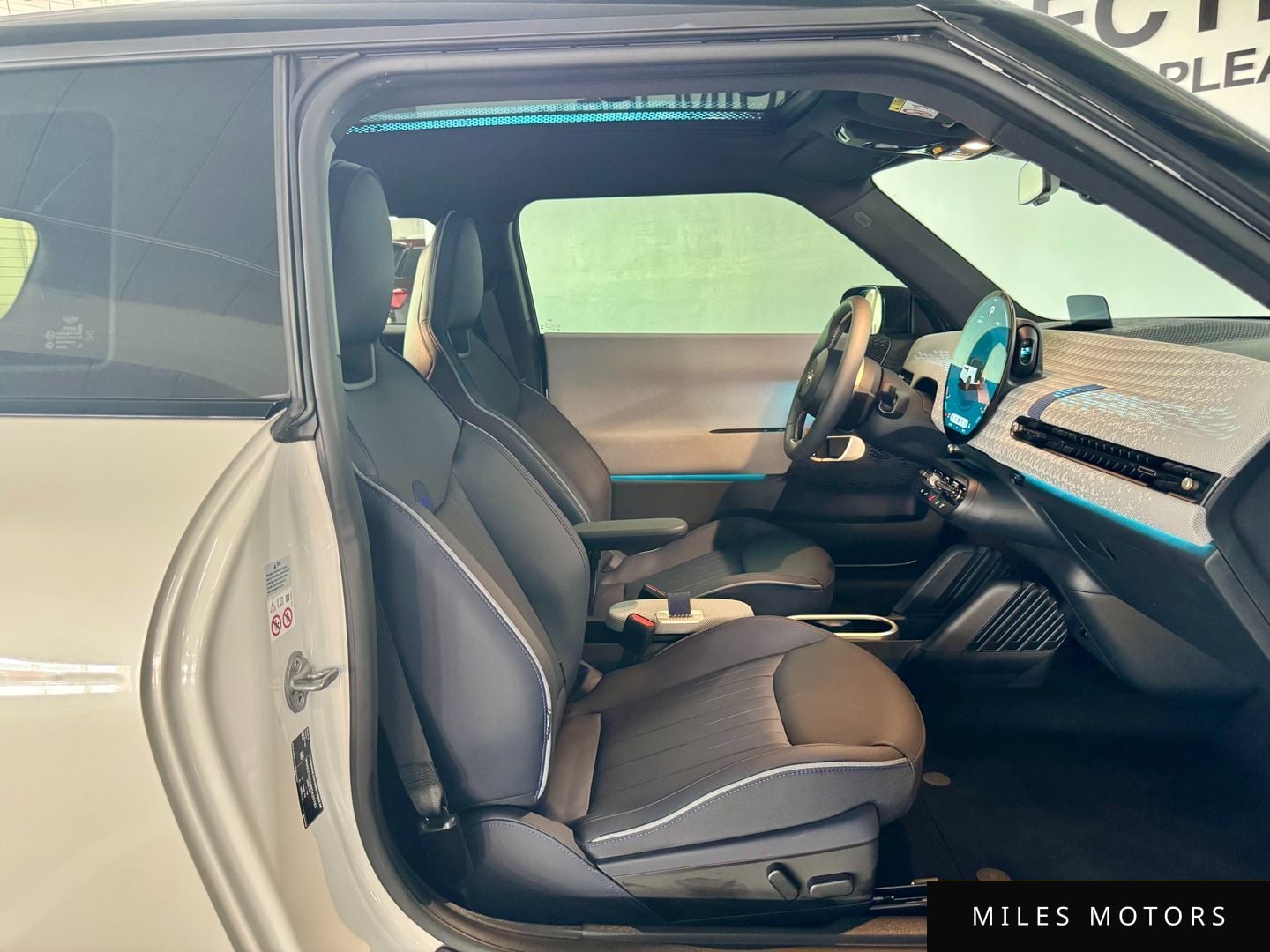 MINI Cooper 2024 — миниатюра 12