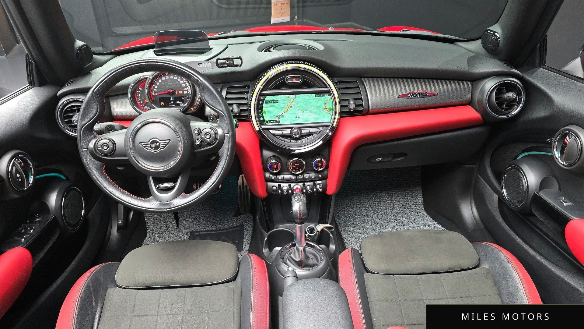 MINI Cooper Convertible 2019 — миниатюра 10