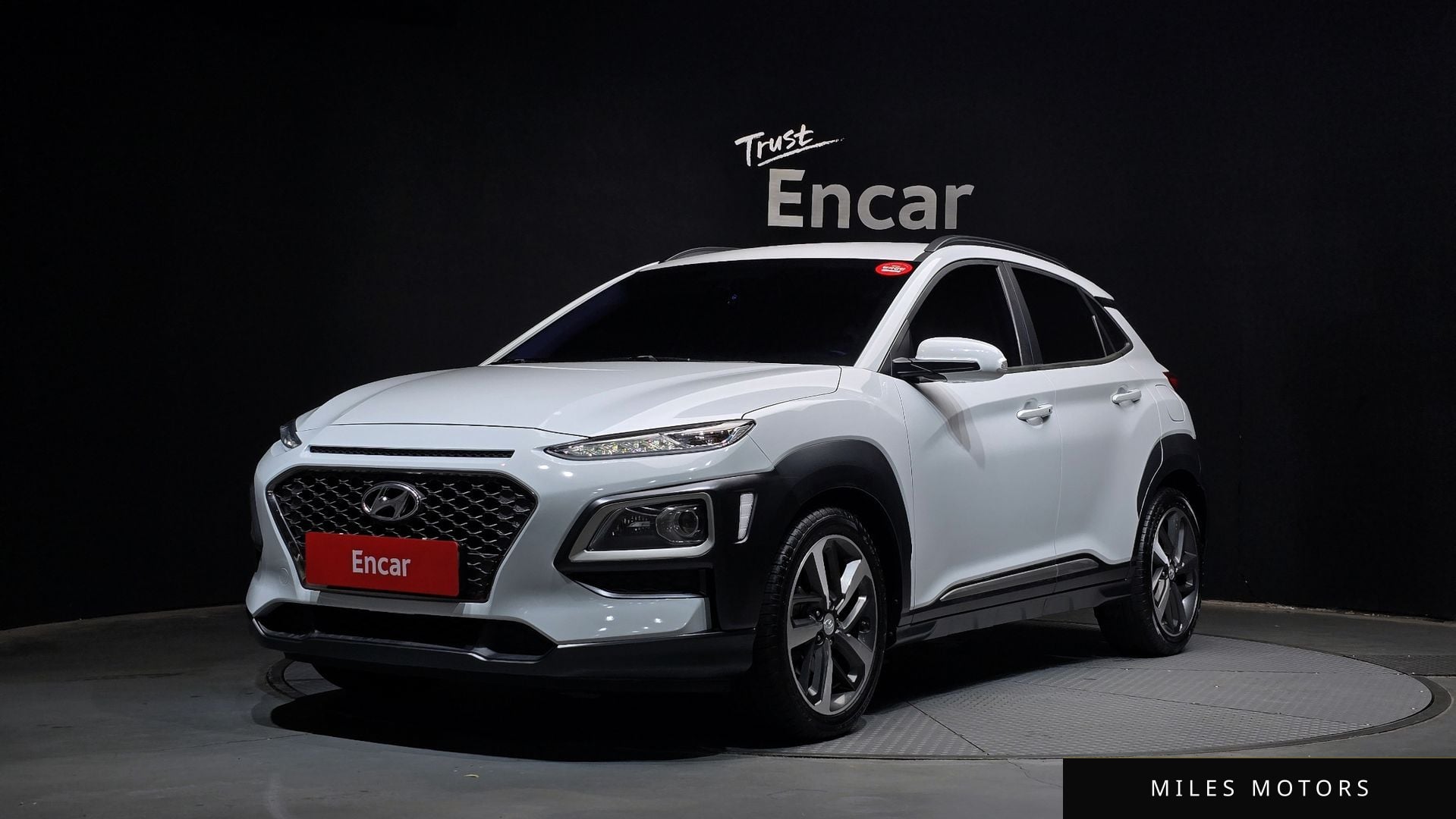 Hyundai Kona 2018 — фото 1 из 12