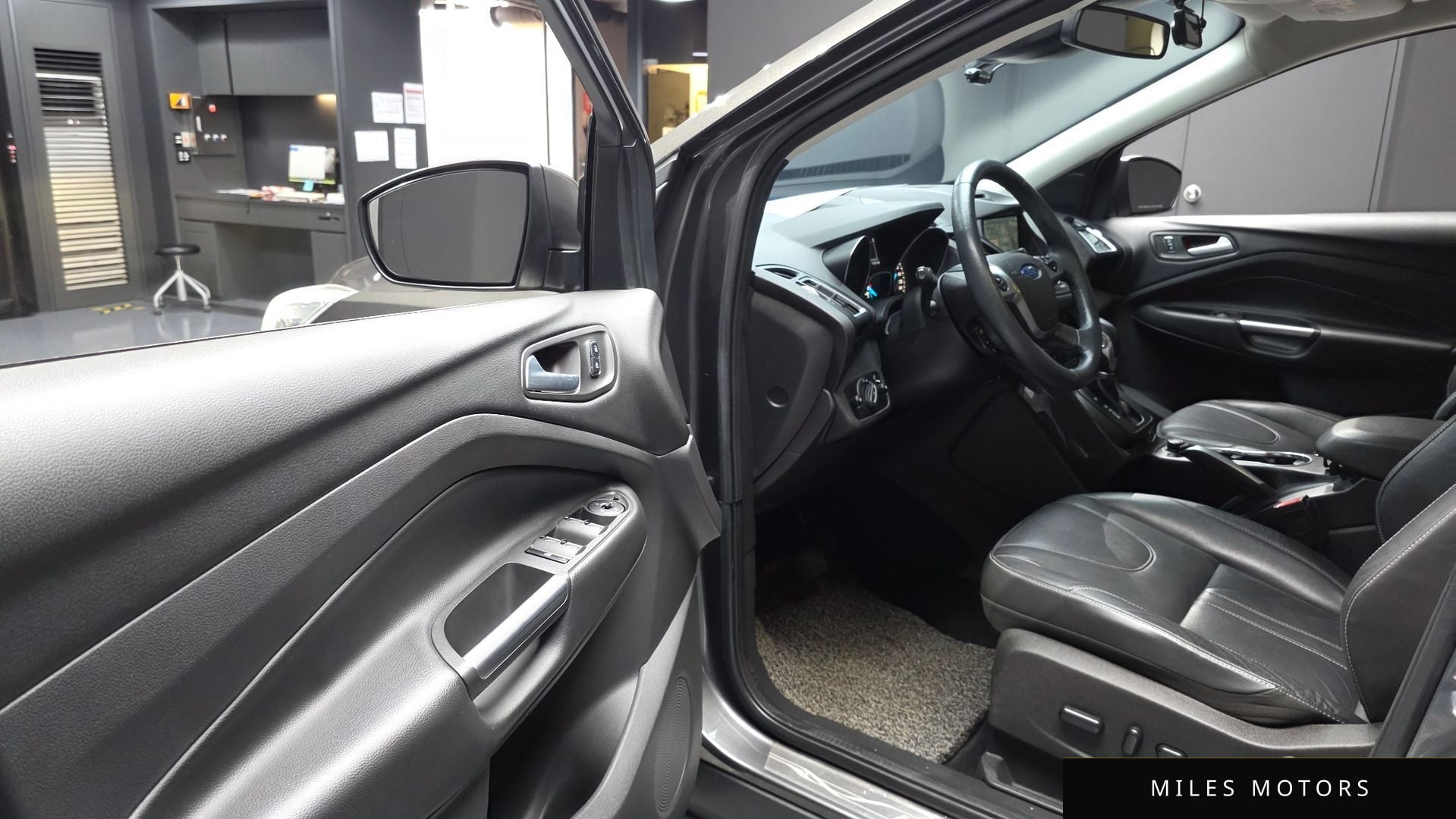 Ford Kuga 2016 — миниатюра 10