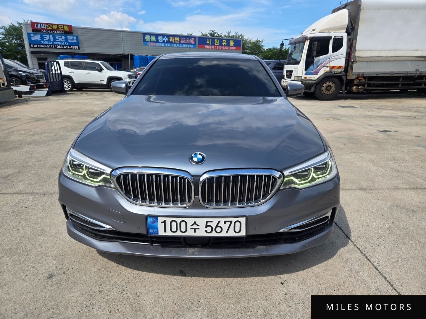 BMW 5 Series (G30) 2018 — миниатюра 3