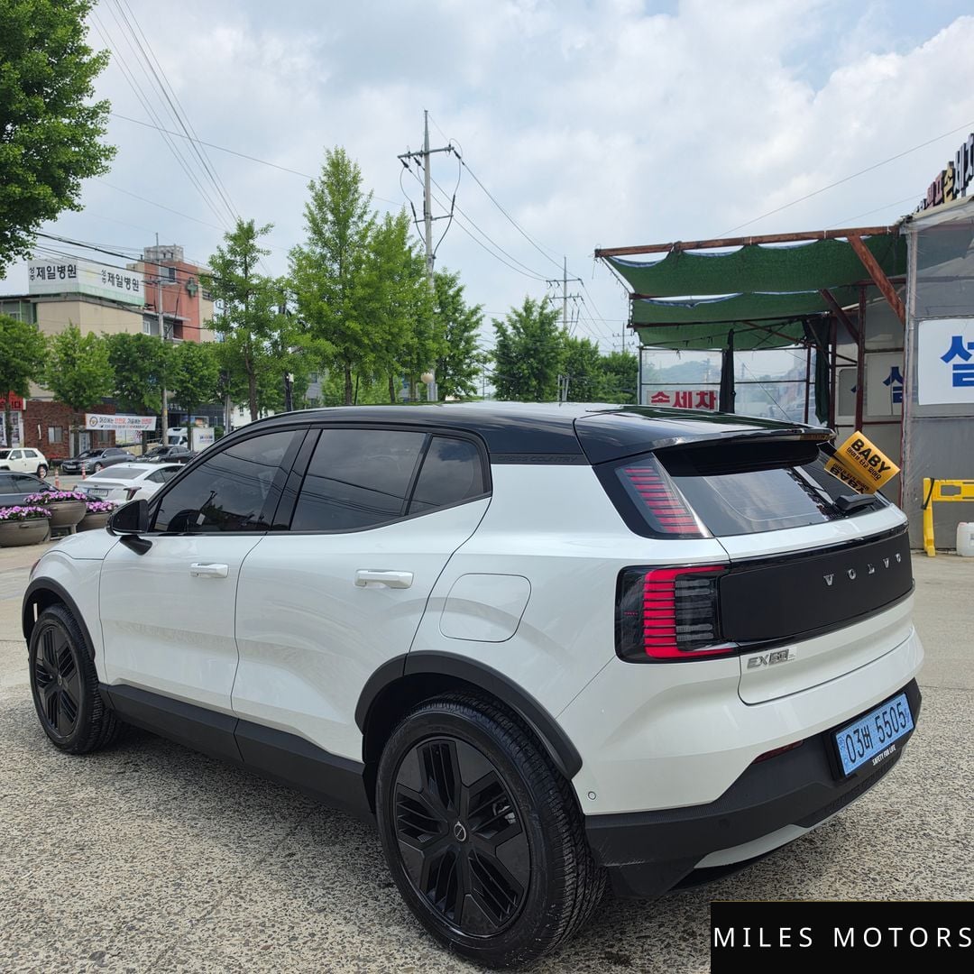 Volvo EX30 2026 — миниатюра 2