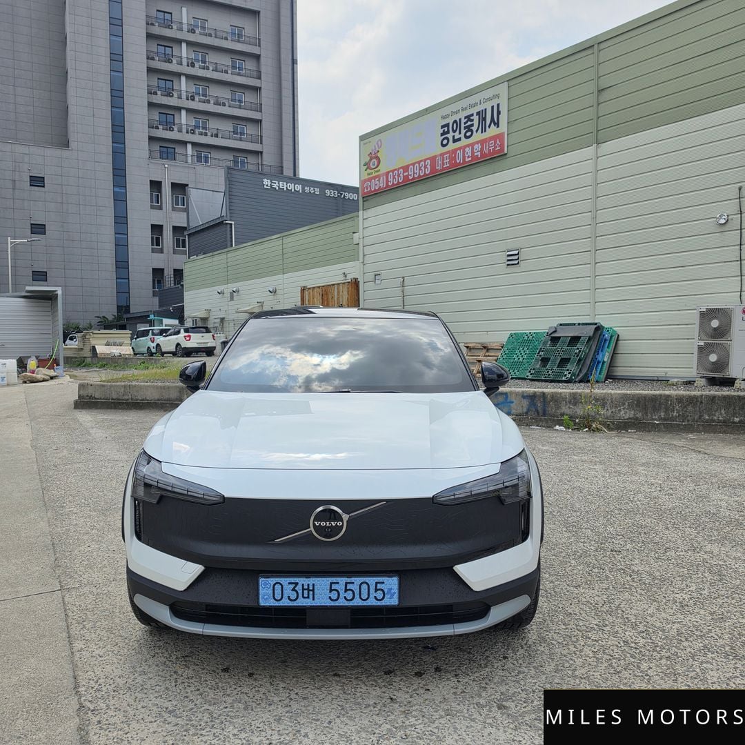 Volvo EX30 2026 — миниатюра 3
