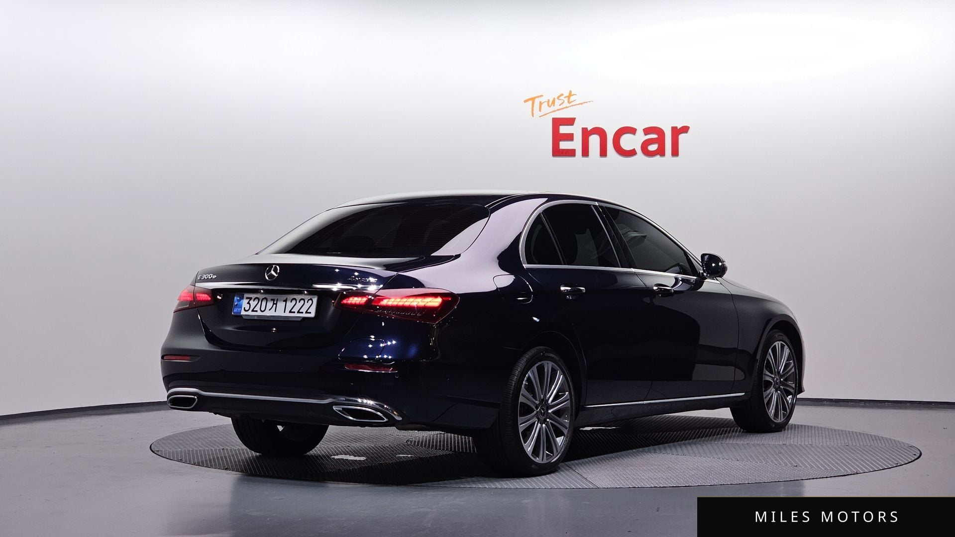 Mercedes-Benz E-Class W213 2023 — миниатюра 2