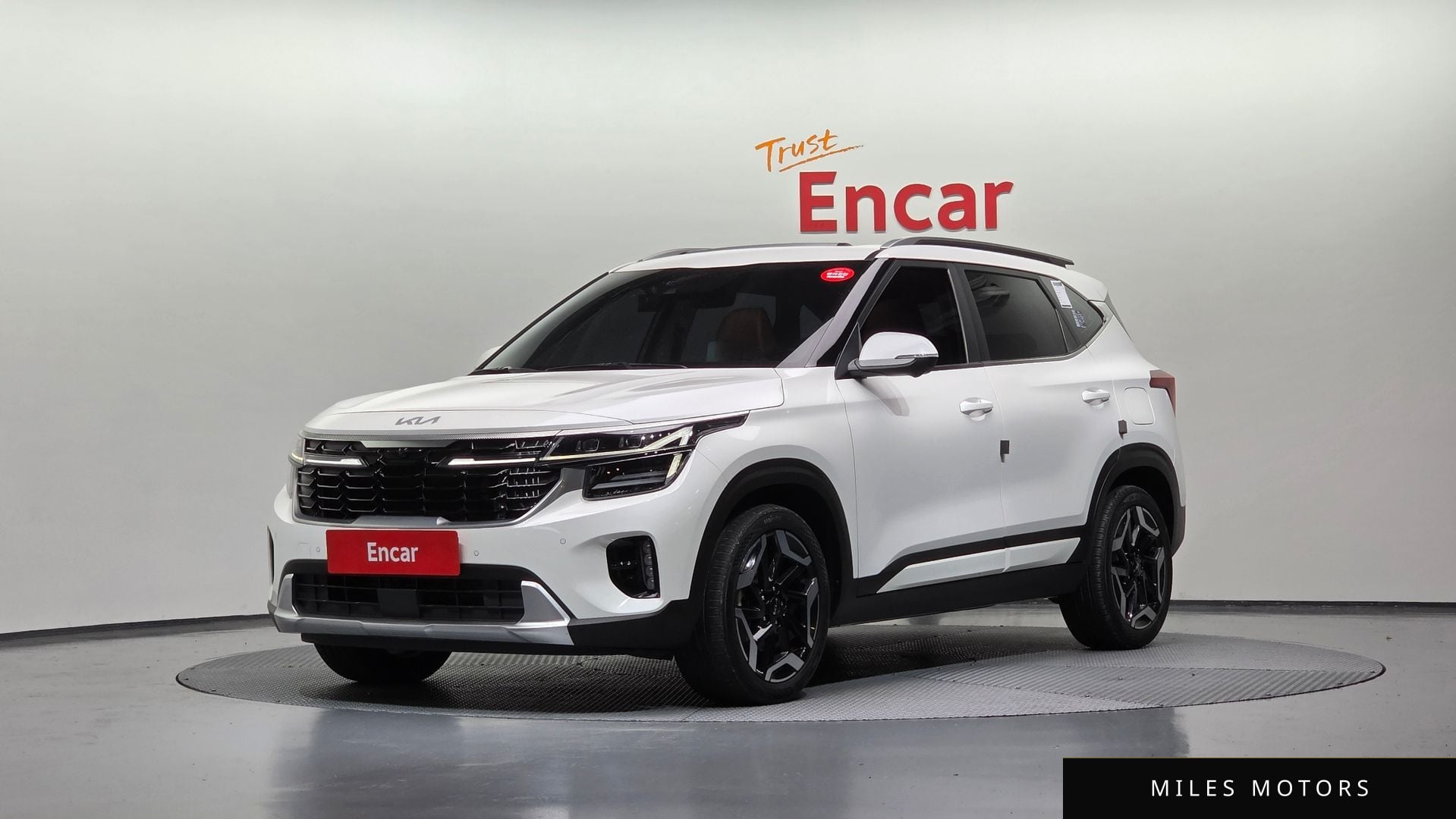 Kia Seltos 2023 — фото 1 из 12