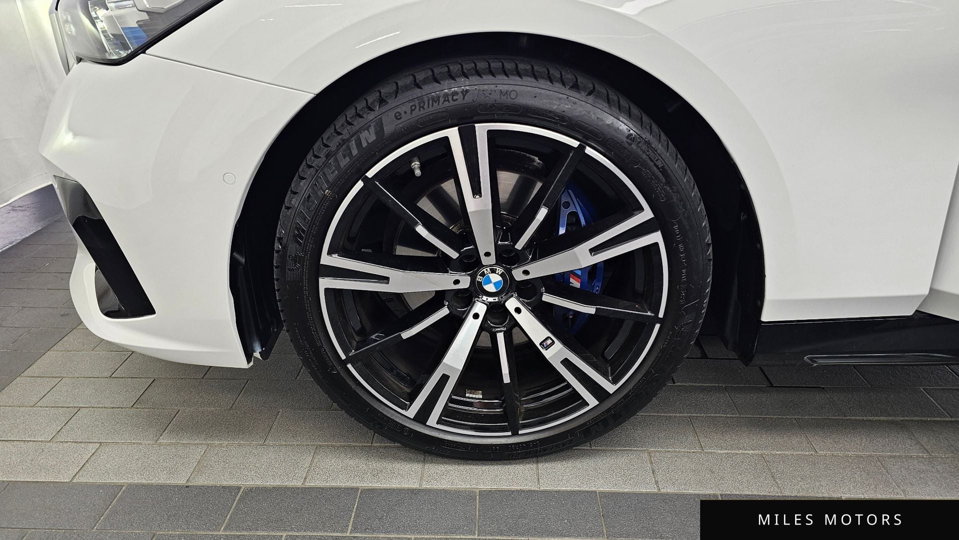 BMW 5 Series (G60) 2024 — миниатюра 5