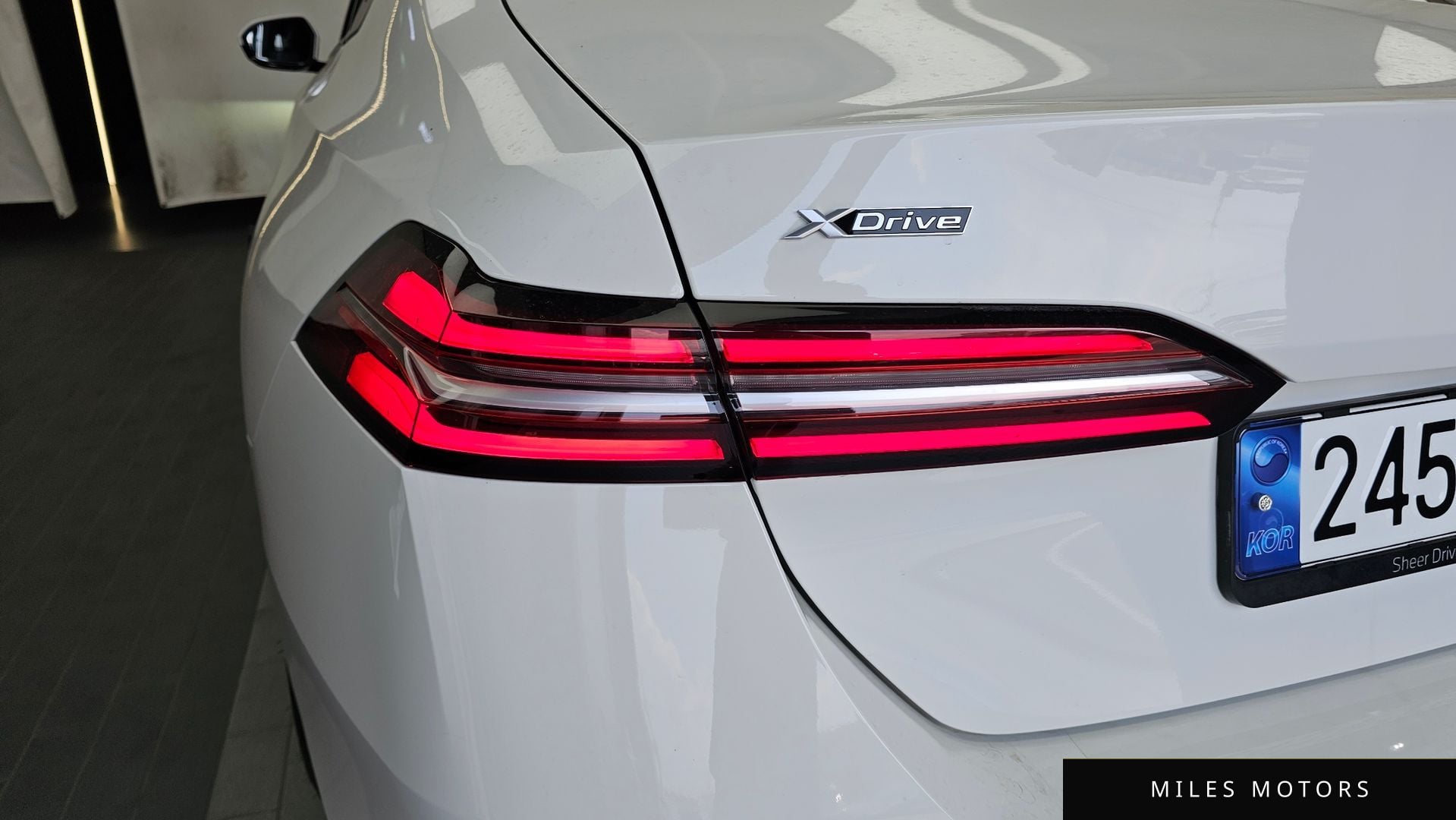 BMW 5 Series (G60) 2024 — миниатюра 9