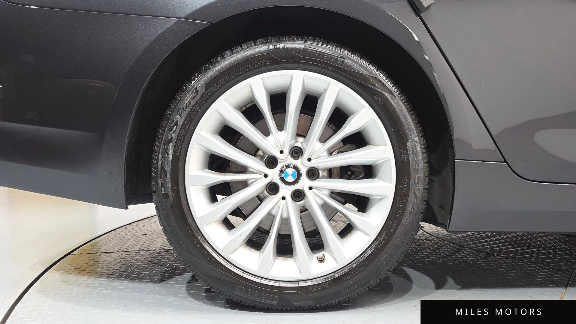 BMW 5 Series (G30) 2022 — миниатюра 4
