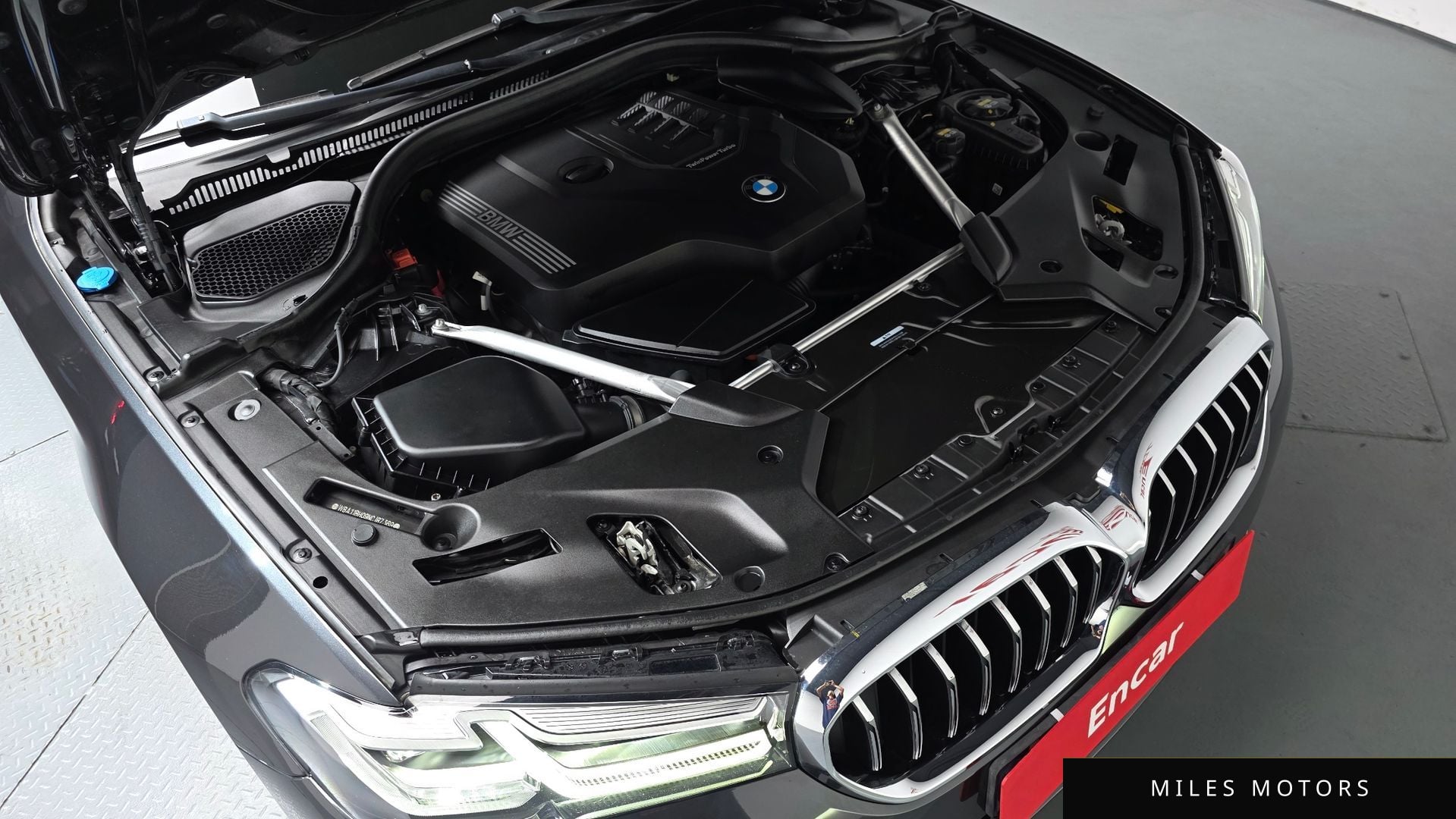 BMW 5 Series (G30) 2022 — миниатюра 5
