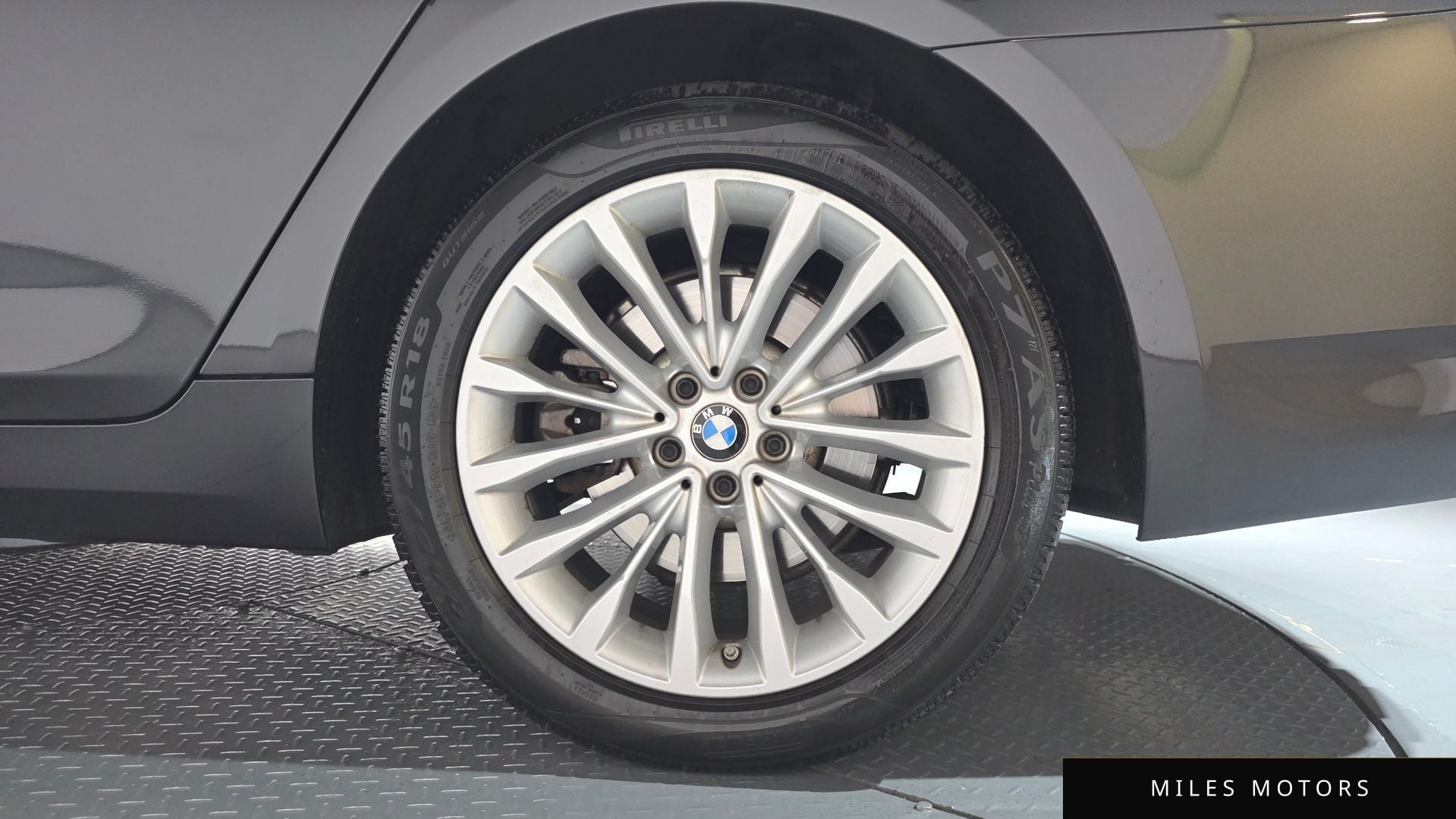 BMW 5 Series (G30) 2022 — миниатюра 6