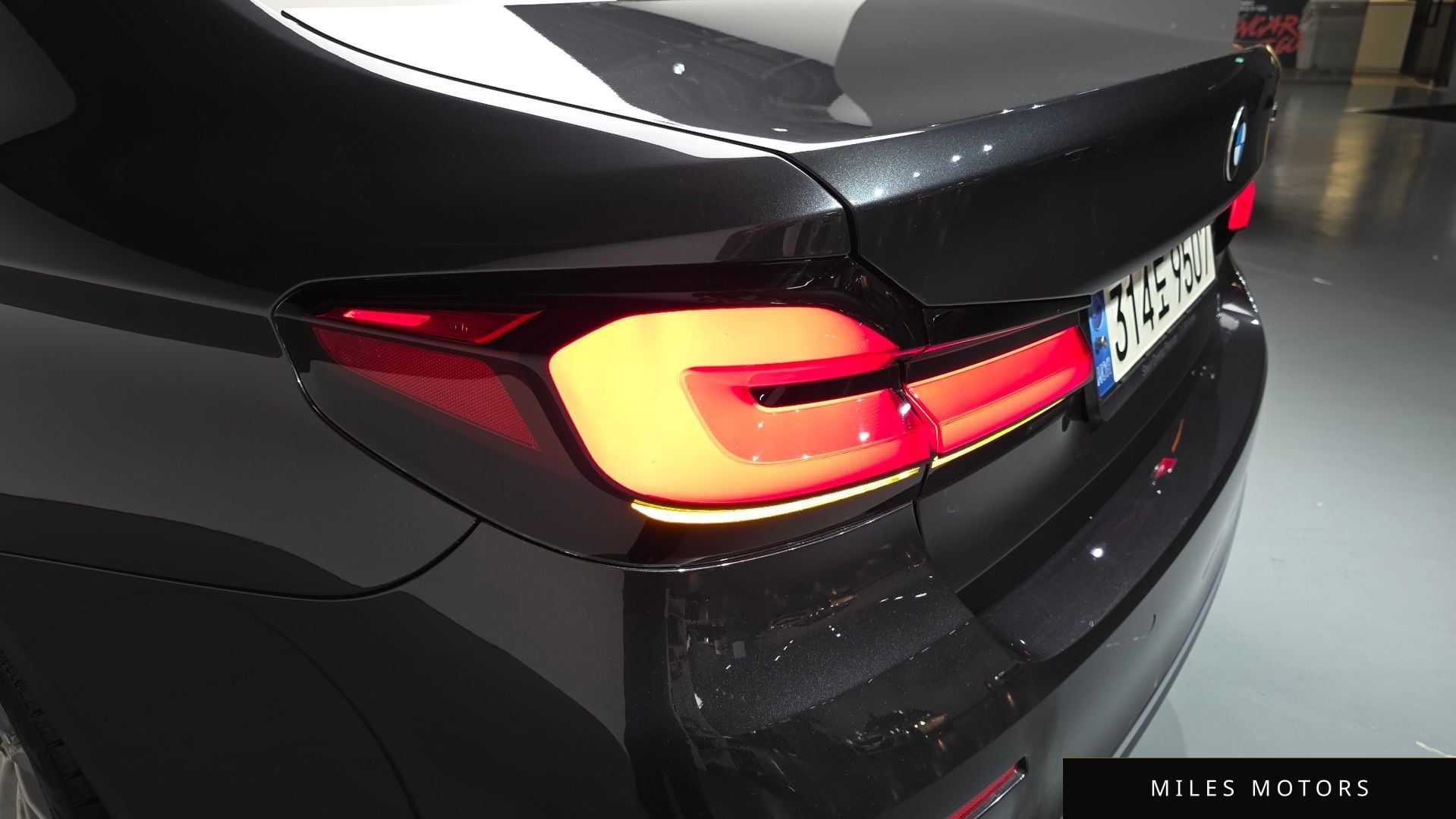BMW 5 Series (G30) 2022 — миниатюра 8