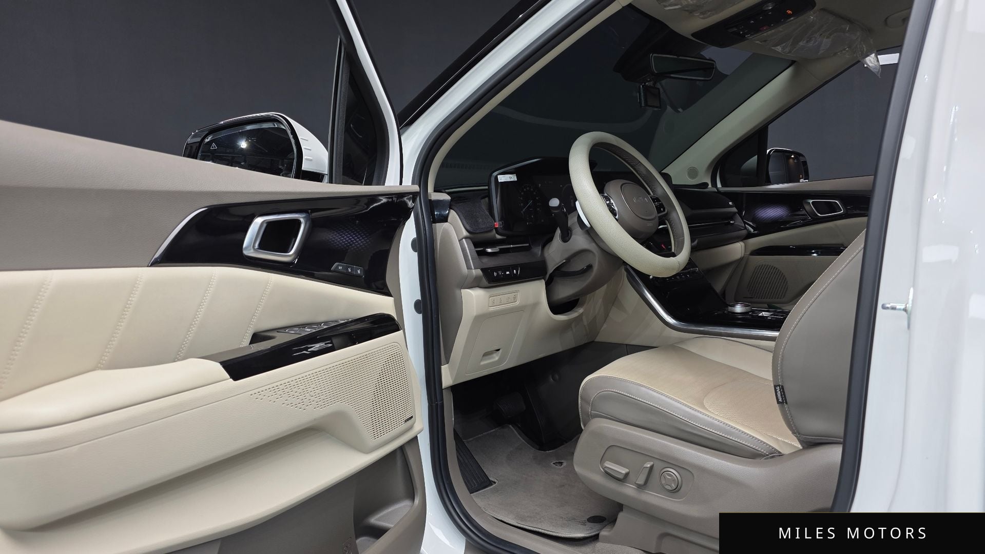 Kia Carnival 2023 — миниатюра 11