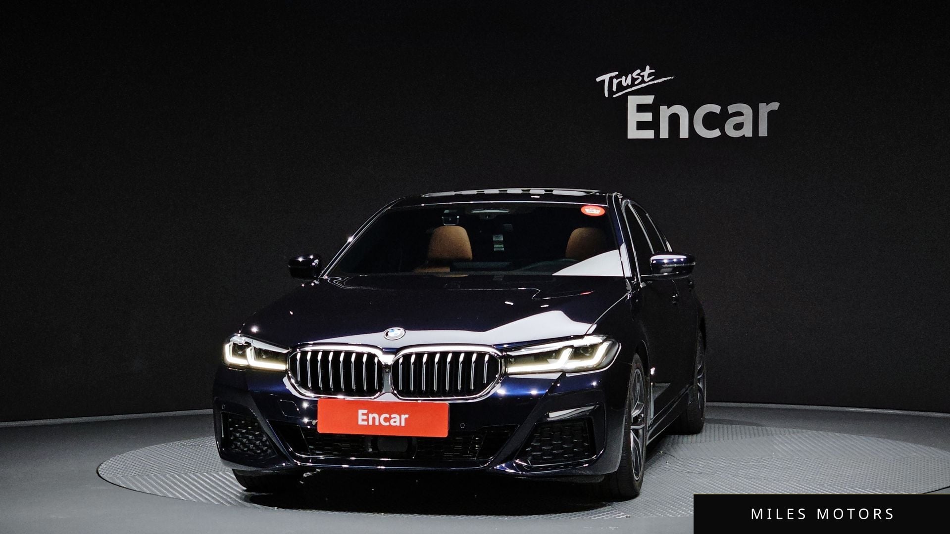 BMW 5 Series (G30) 2022 — миниатюра 3
