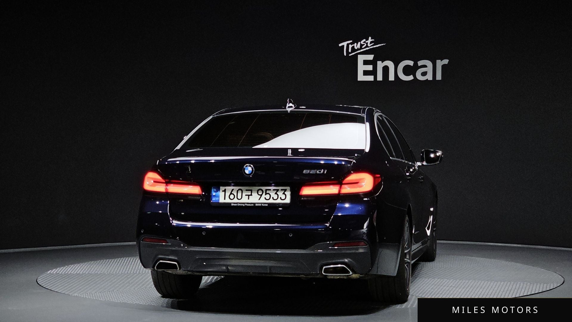 BMW 5 Series (G30) 2022 — миниатюра 4