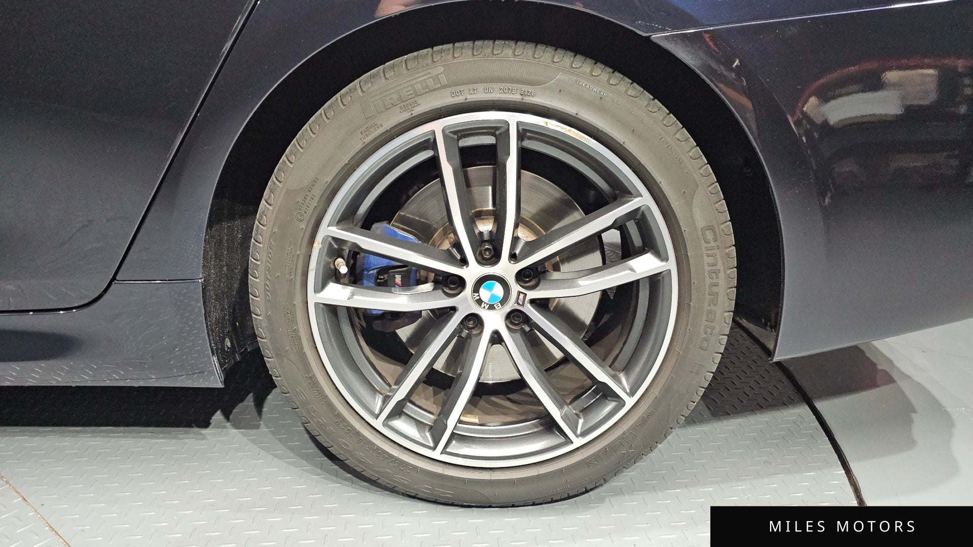 BMW 5 Series (G30) 2022 — миниатюра 7