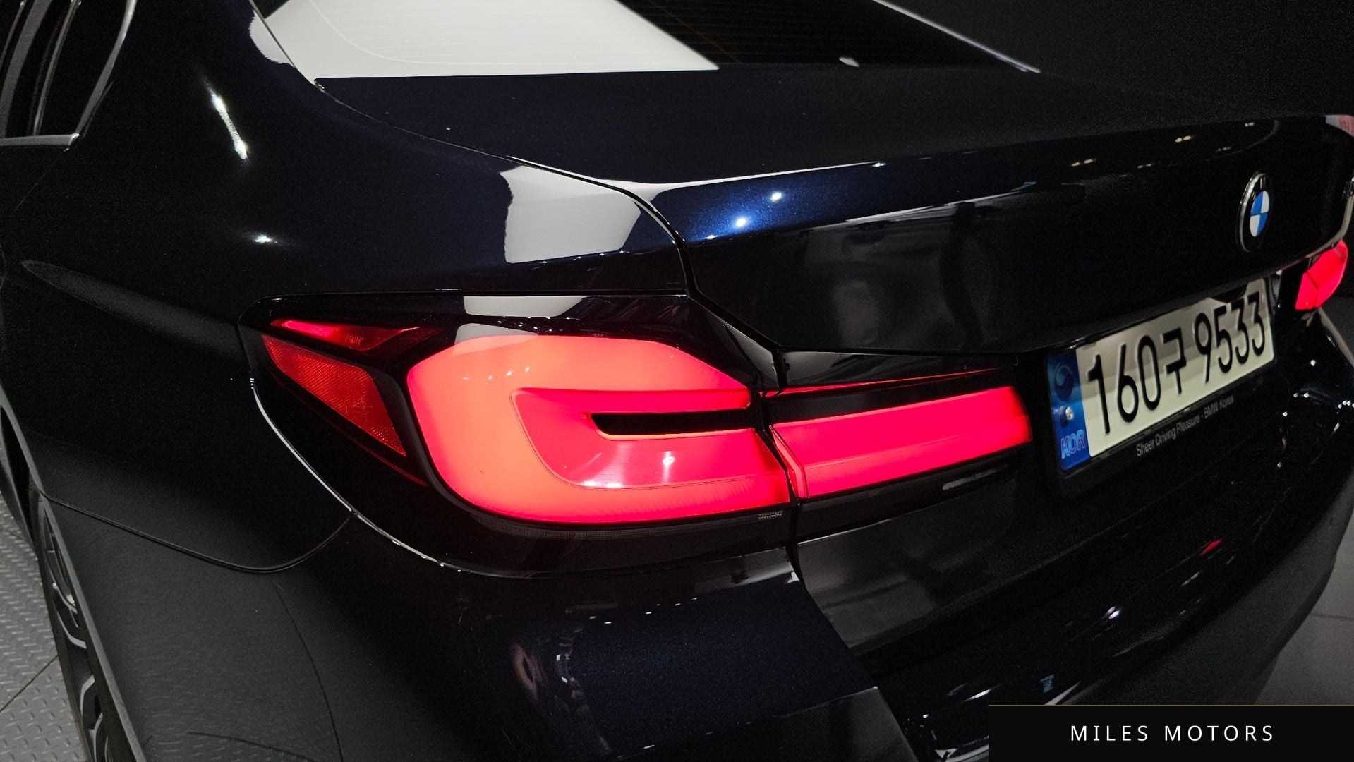 BMW 5 Series (G30) 2022 — миниатюра 9