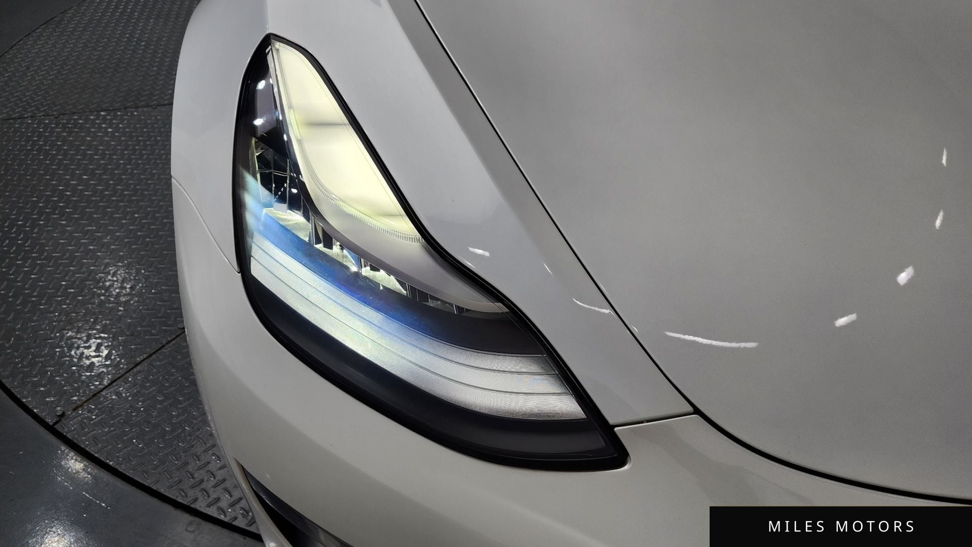 Tesla Model 3 2020 — миниатюра 8