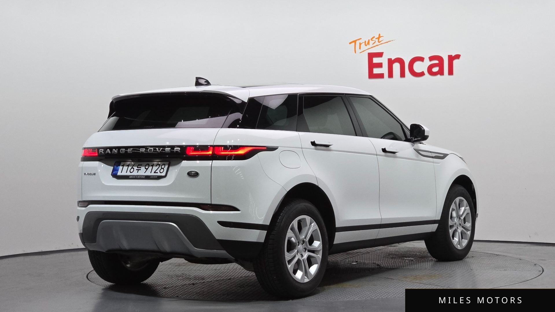 Land Rover Range Rover Evoque 2023 — миниатюра 2