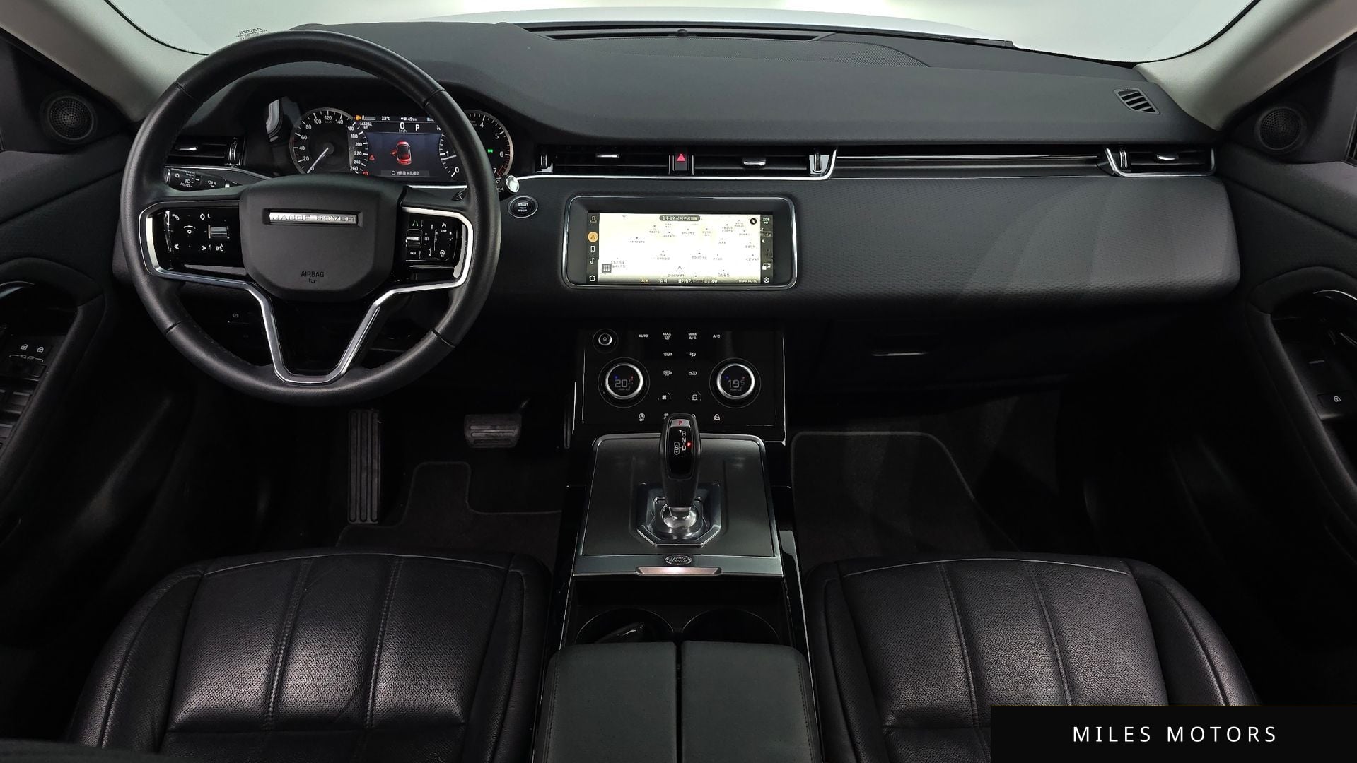 Land Rover Range Rover Evoque 2023 — миниатюра 10