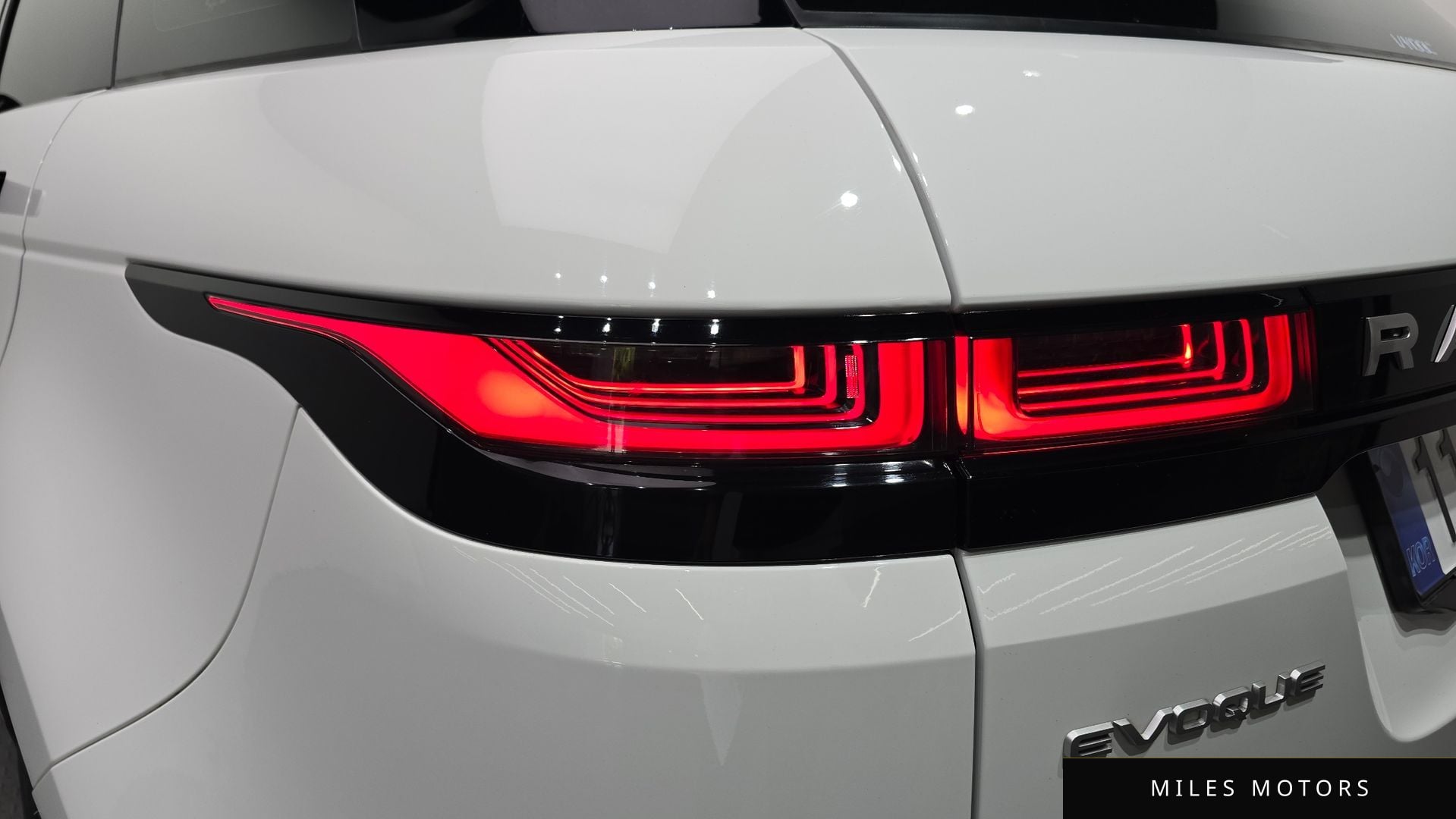 Land Rover Range Rover Evoque 2023 — миниатюра 9