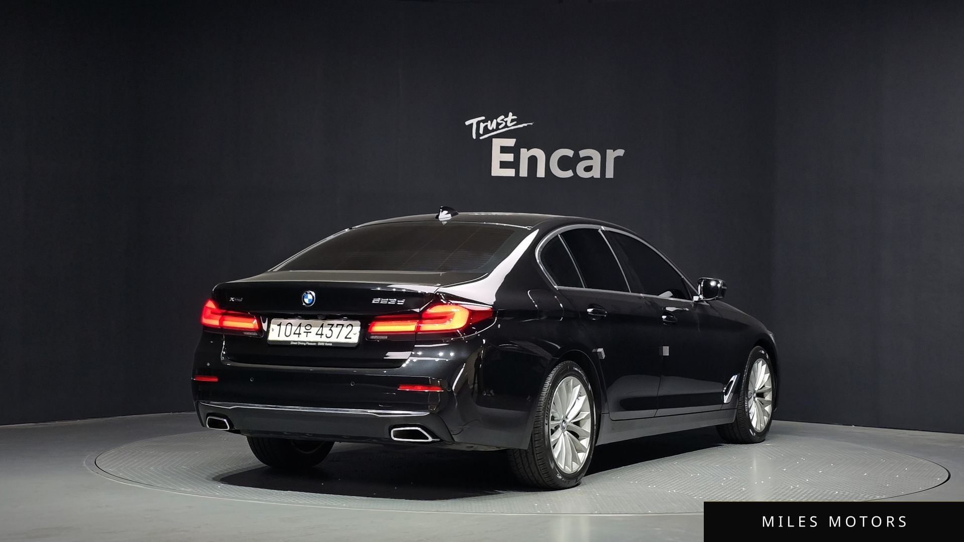BMW 5 Series (G30) 2022 — миниатюра 2