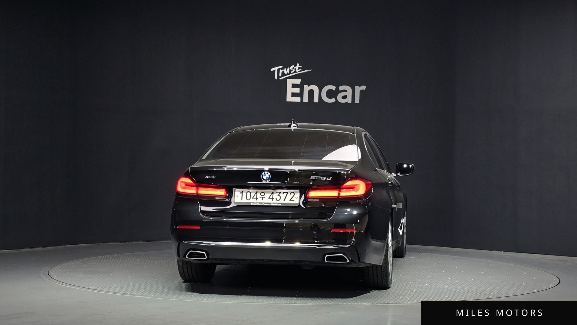 BMW 5 Series (G30) 2022 — миниатюра 4