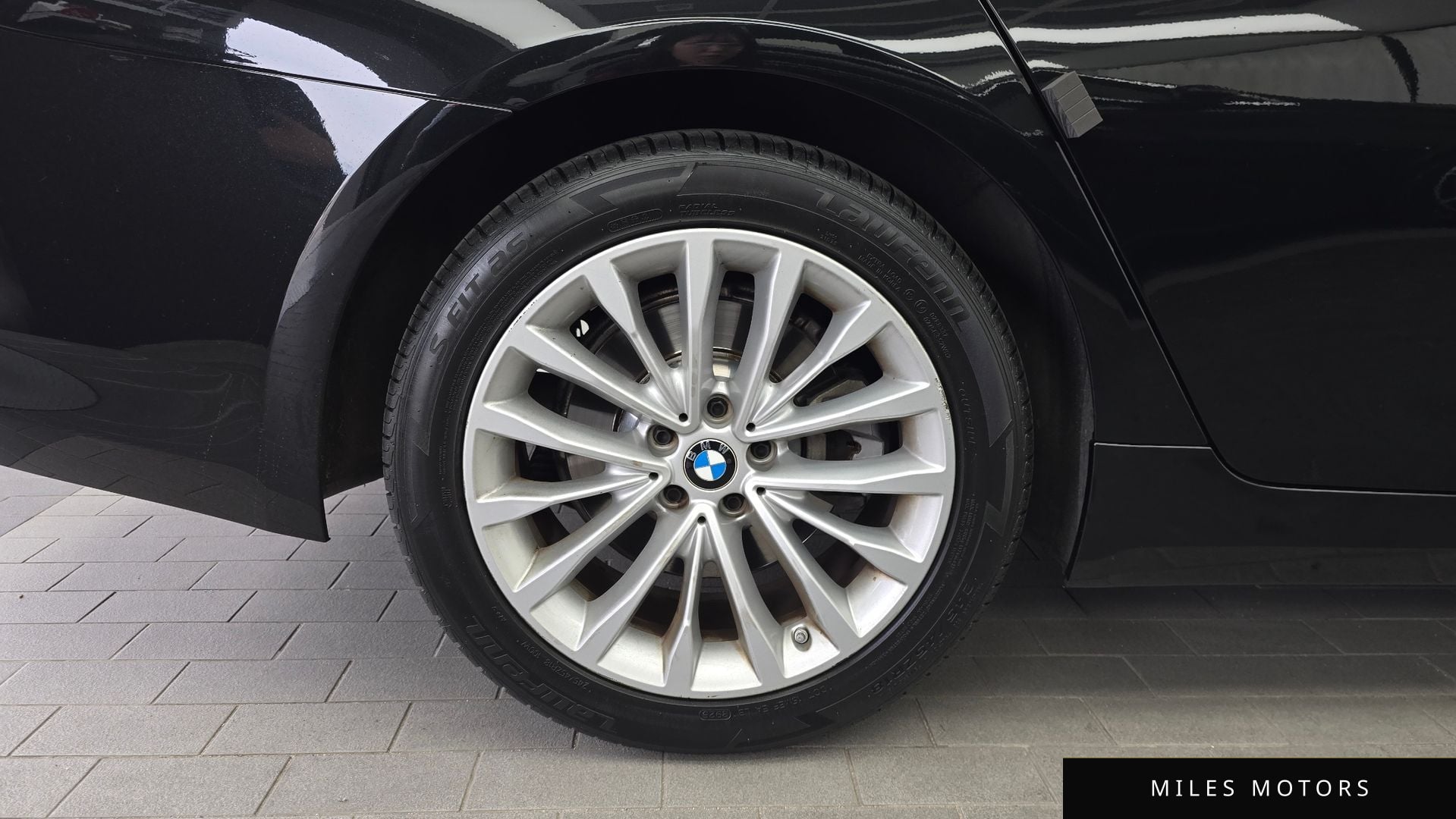 BMW 5 Series (G30) 2022 — миниатюра 5