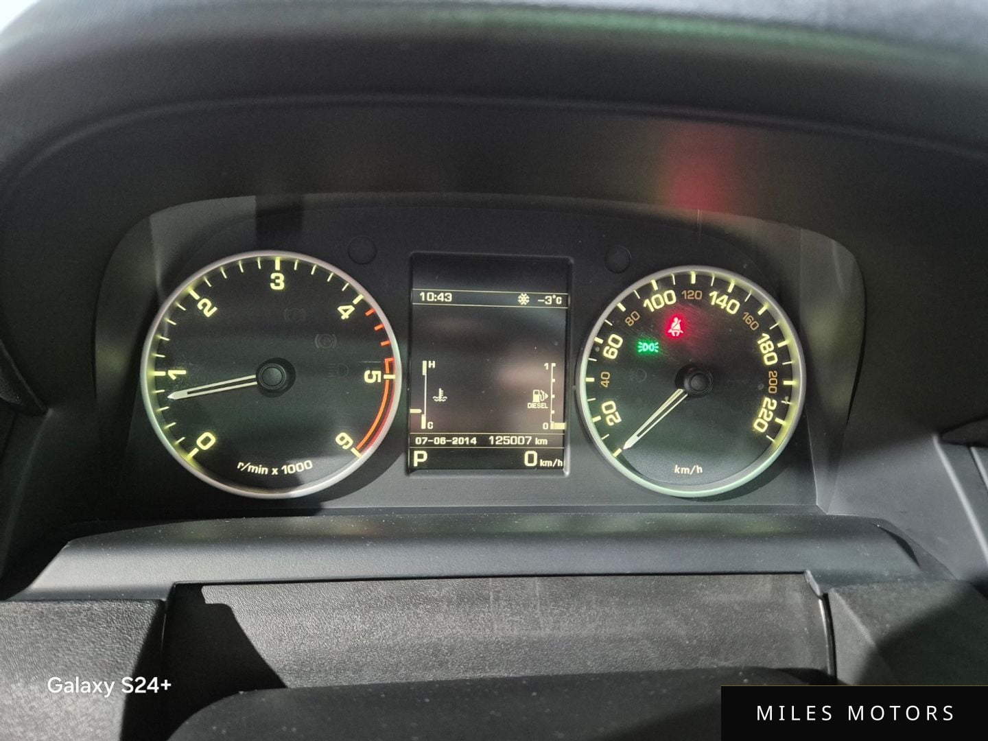 Land Rover Discovery 2016 — миниатюра 9