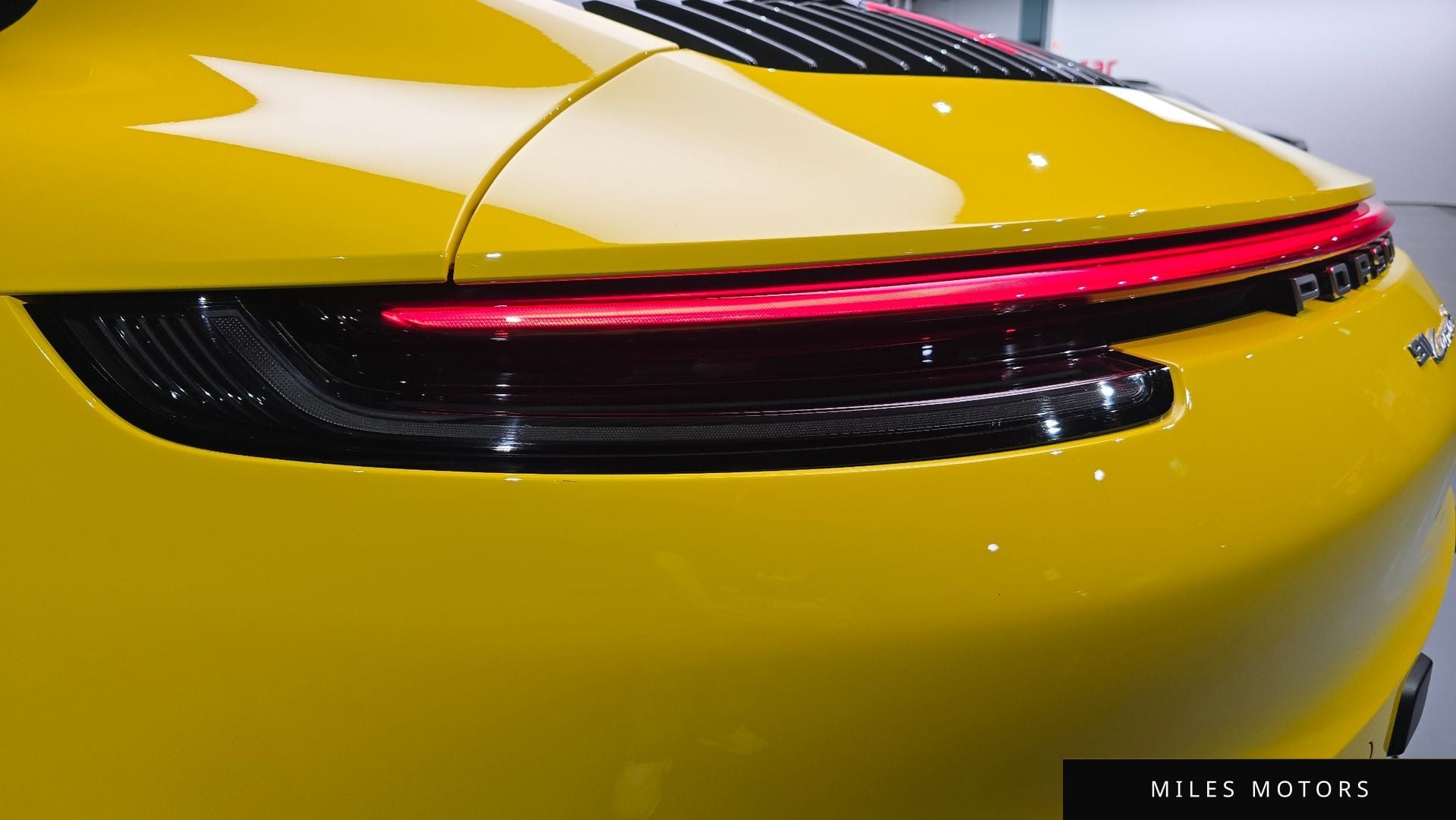 Porsche 911 (992) 2020 — миниатюра 9
