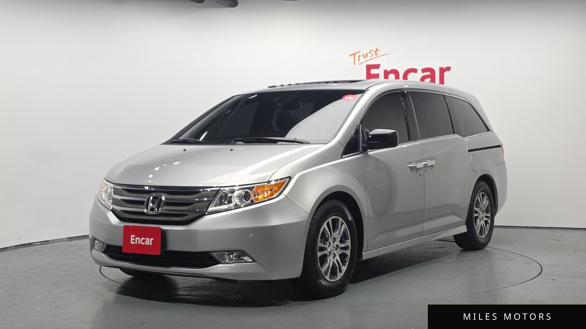 Honda Odyssey 2013 — фото 1 из 12