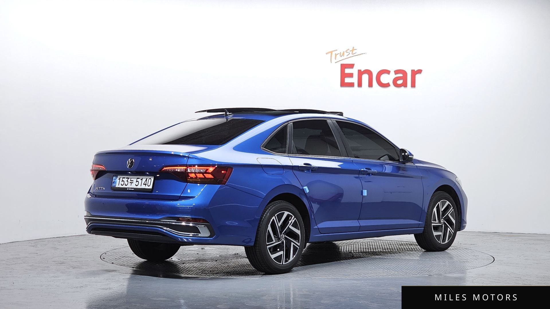 Volkswagen Jetta 2023 — миниатюра 2