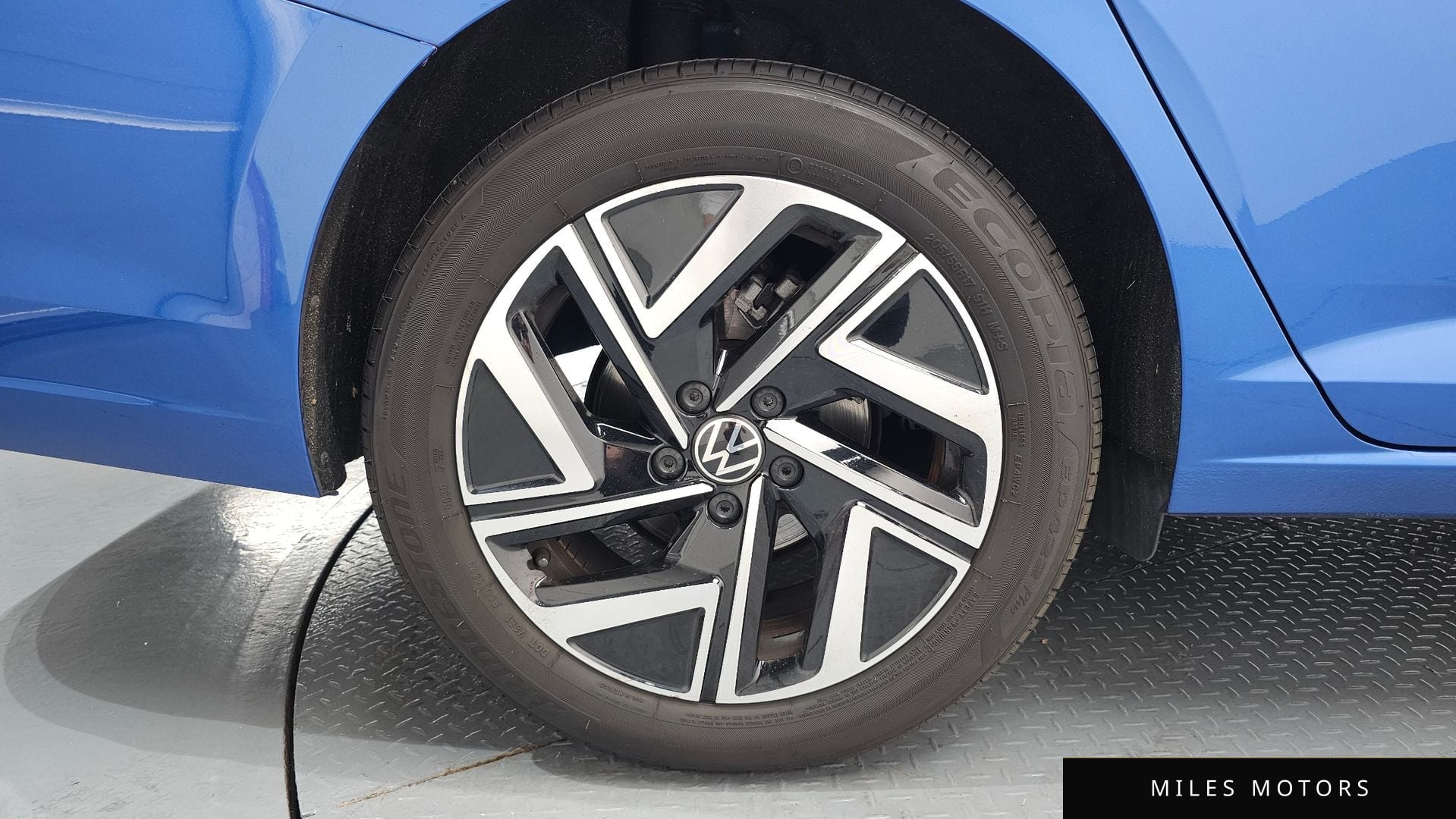 Volkswagen Jetta 2023 — миниатюра 5