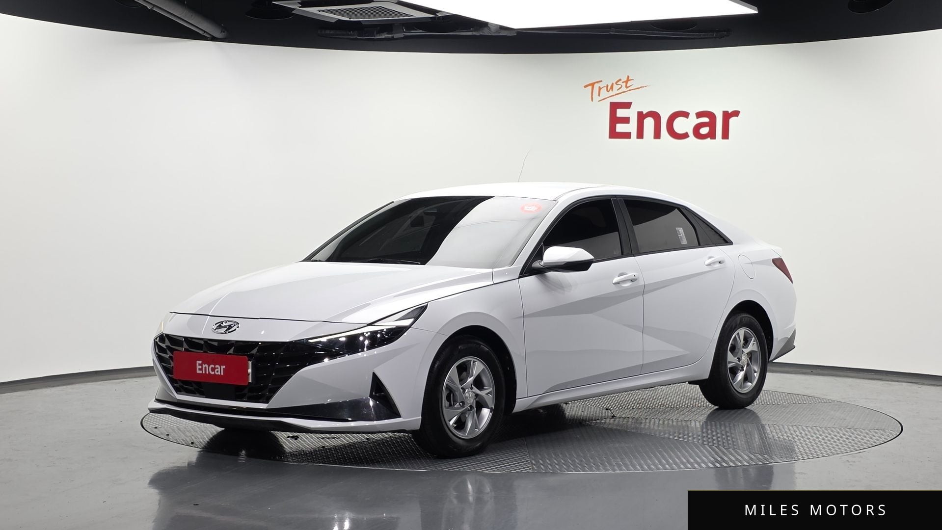 Hyundai AVANTE 2023 — фото 1 из 12