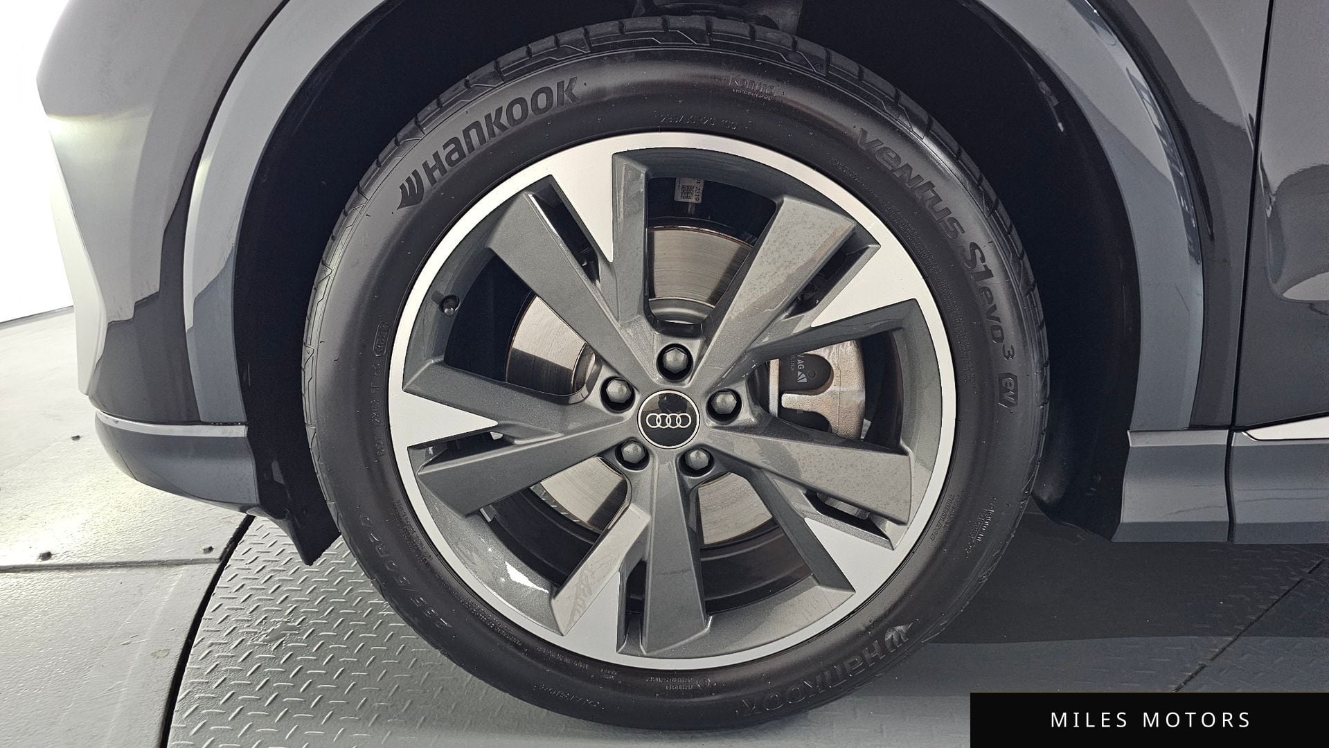 Audi Q4 e-tron 2023 — миниатюра 4