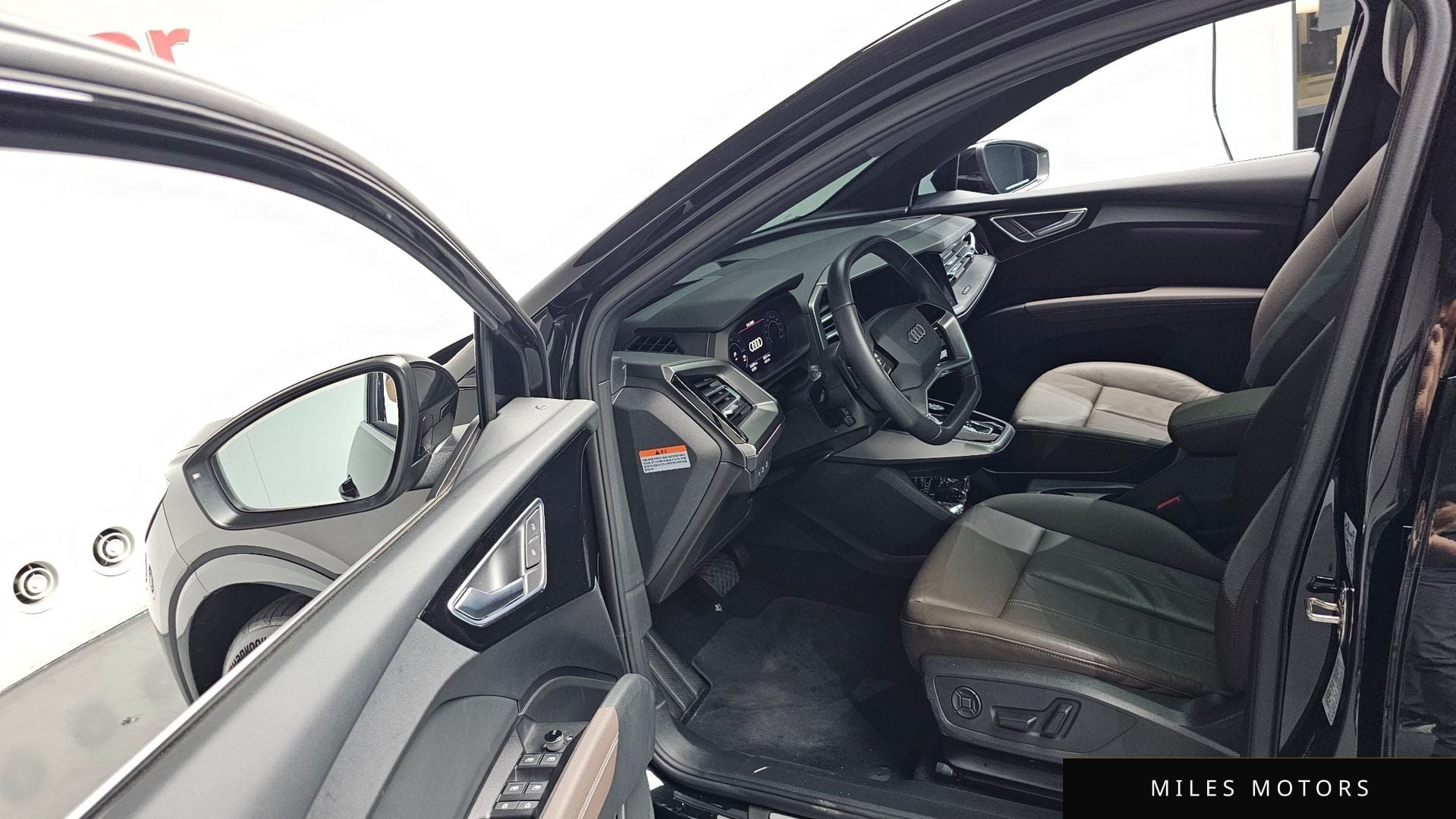 Audi Q4 e-tron 2023 — миниатюра 12