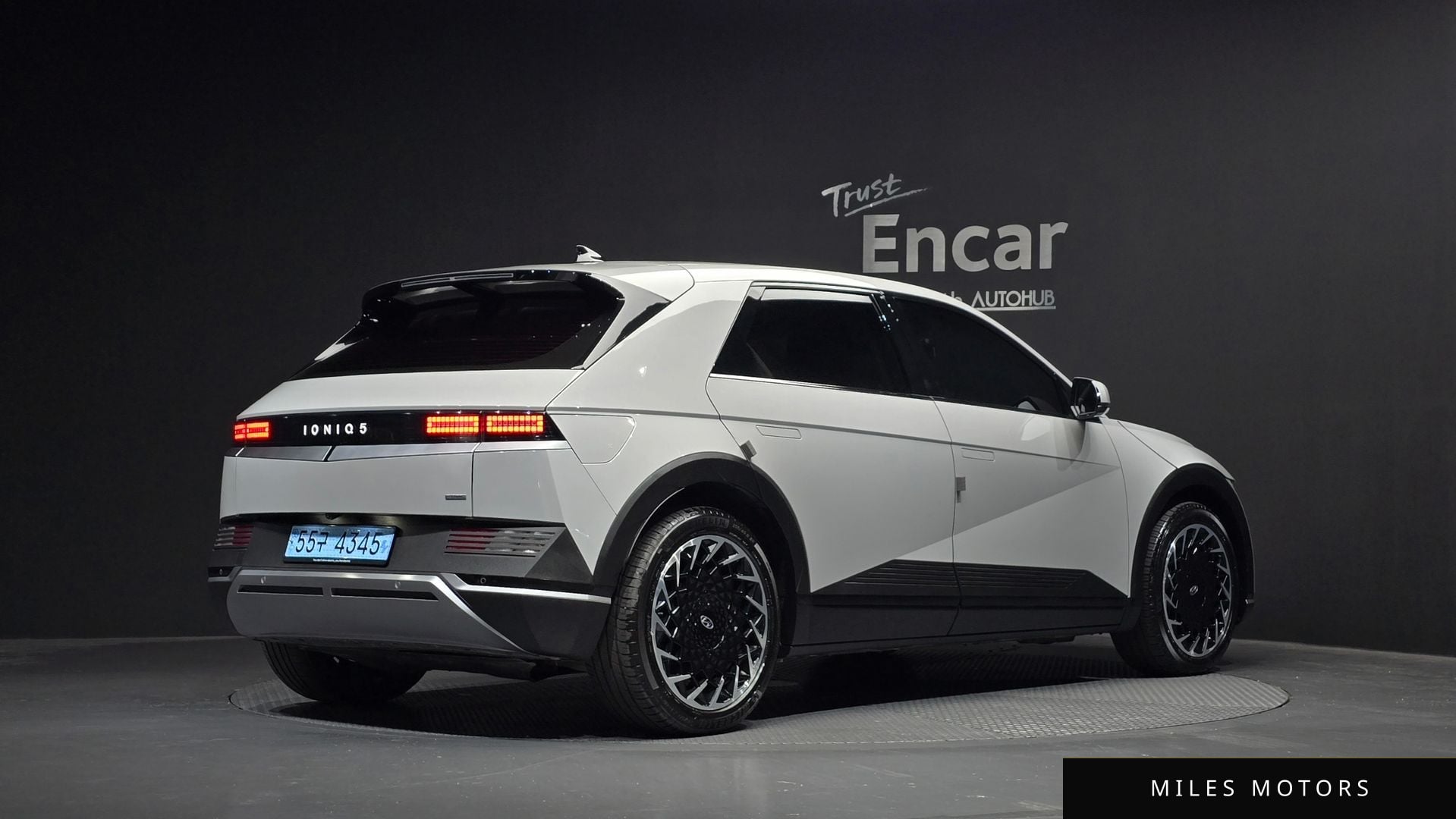 Hyundai Ioniq5 2023 — миниатюра 2