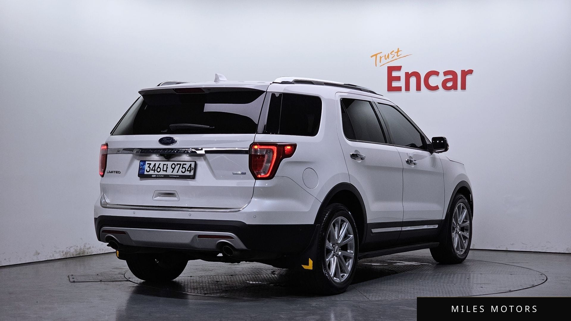 Ford Explorer 2016 — миниатюра 2
