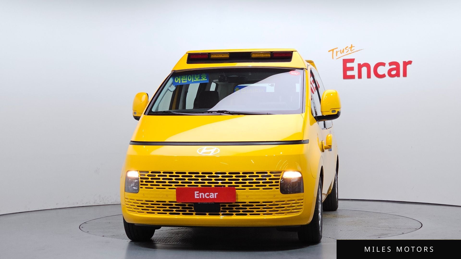 Hyundai Staria 2025 — миниатюра 3
