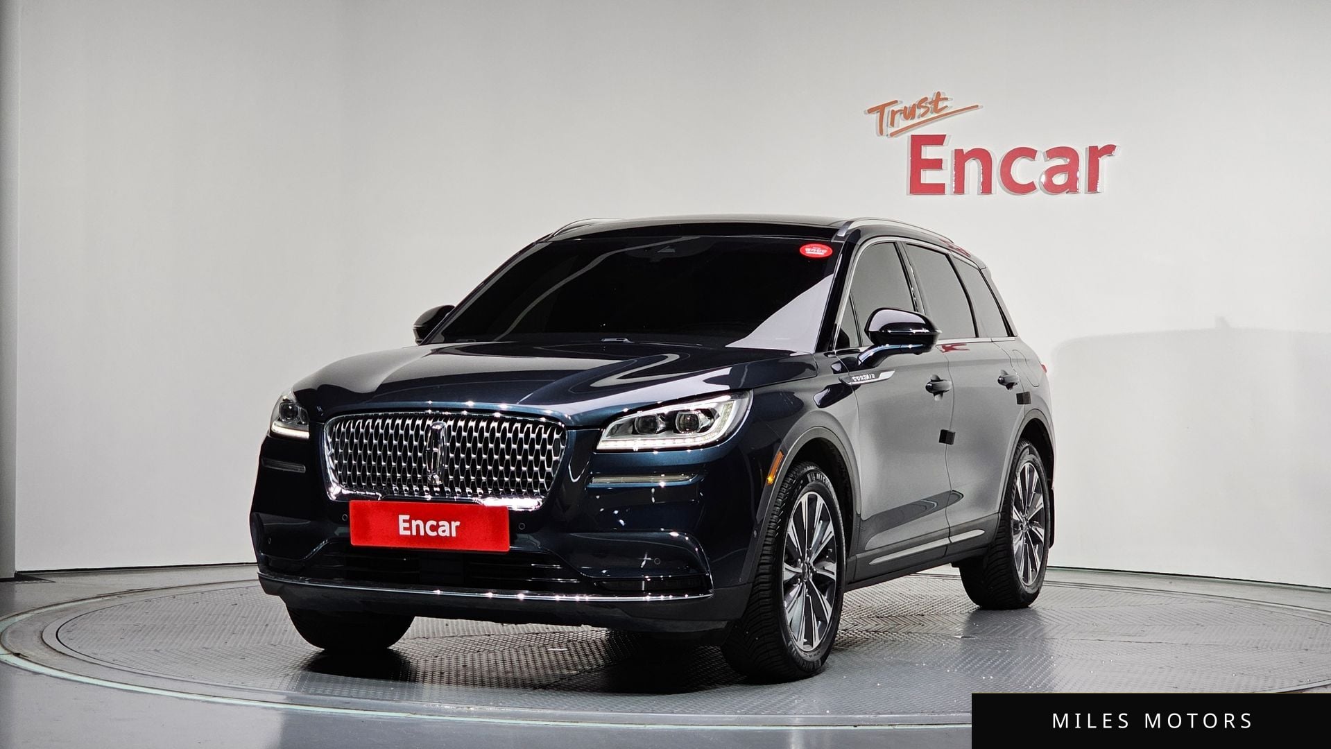 Lincoln Corsair 2021 — фото 1 из 12
