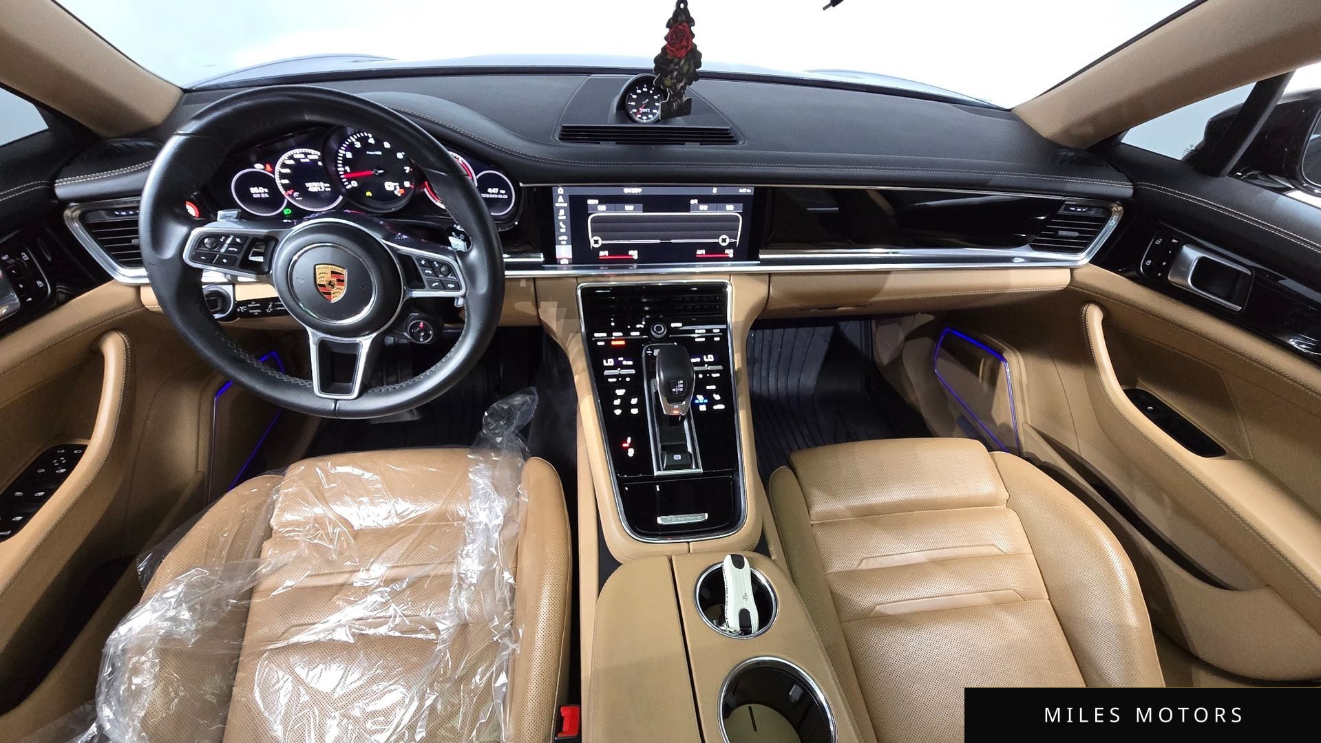 Porsche Panamera 2019 — миниатюра 10