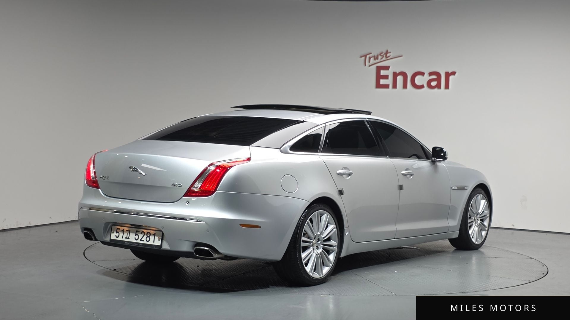 Jaguar All New XJ 2012 — фото 1 из 12