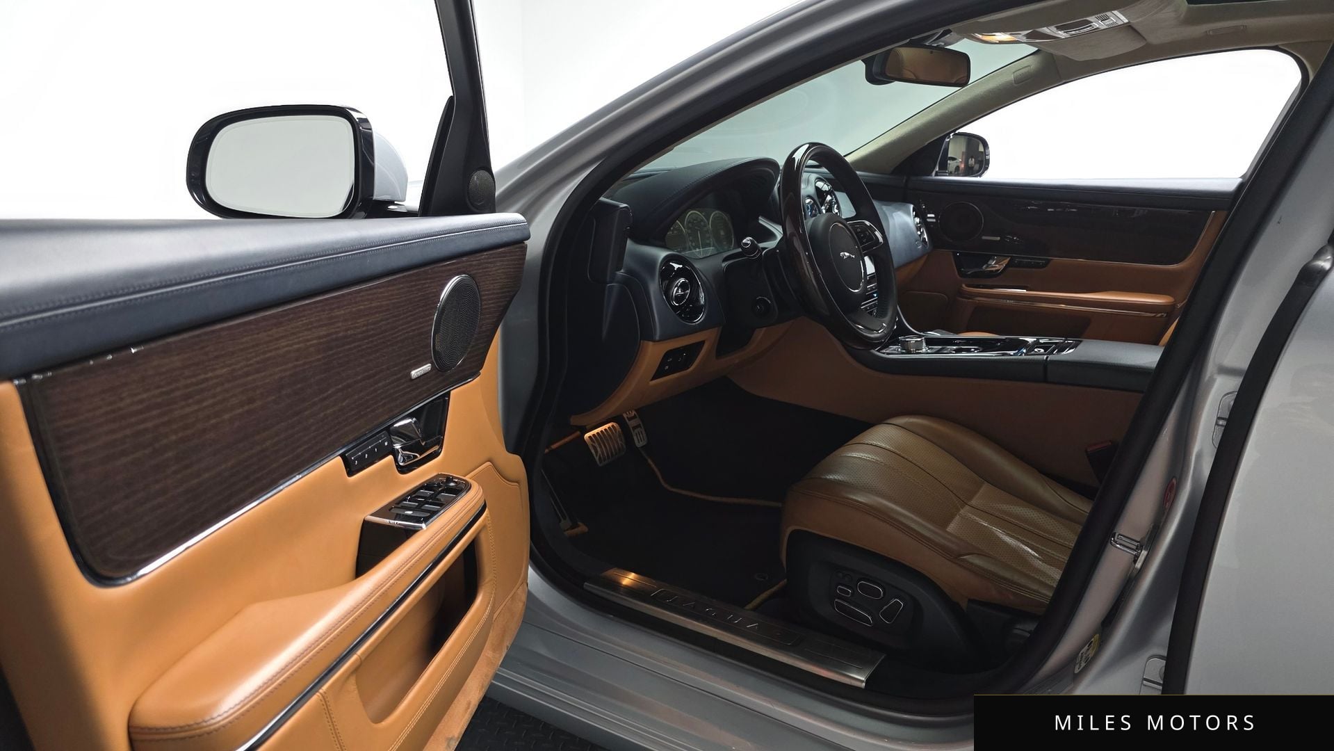 Jaguar All New XJ 2012 — миниатюра 12