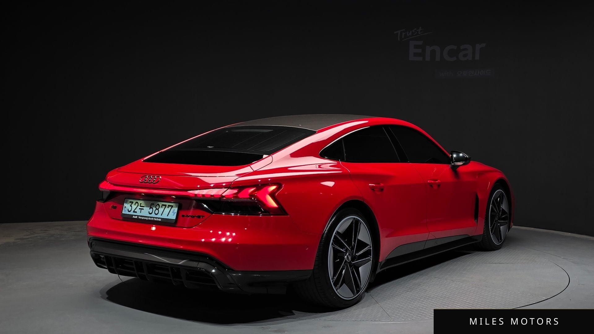 Audi RS e-tron GT 2022 — миниатюра 2