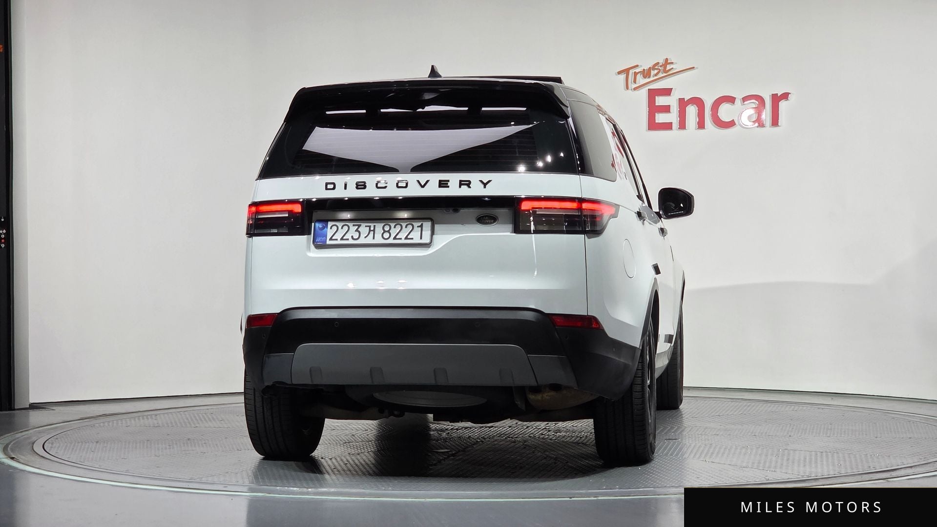 Land Rover Discovery 2019 — миниатюра 4