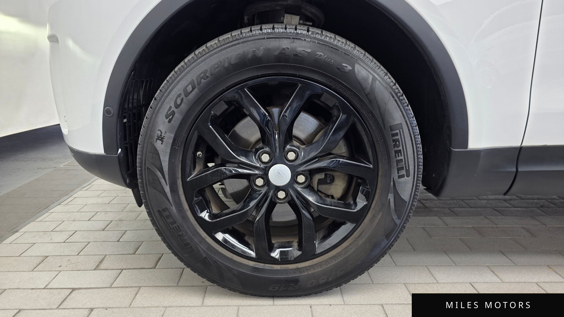 Land Rover Discovery 2019 — миниатюра 5