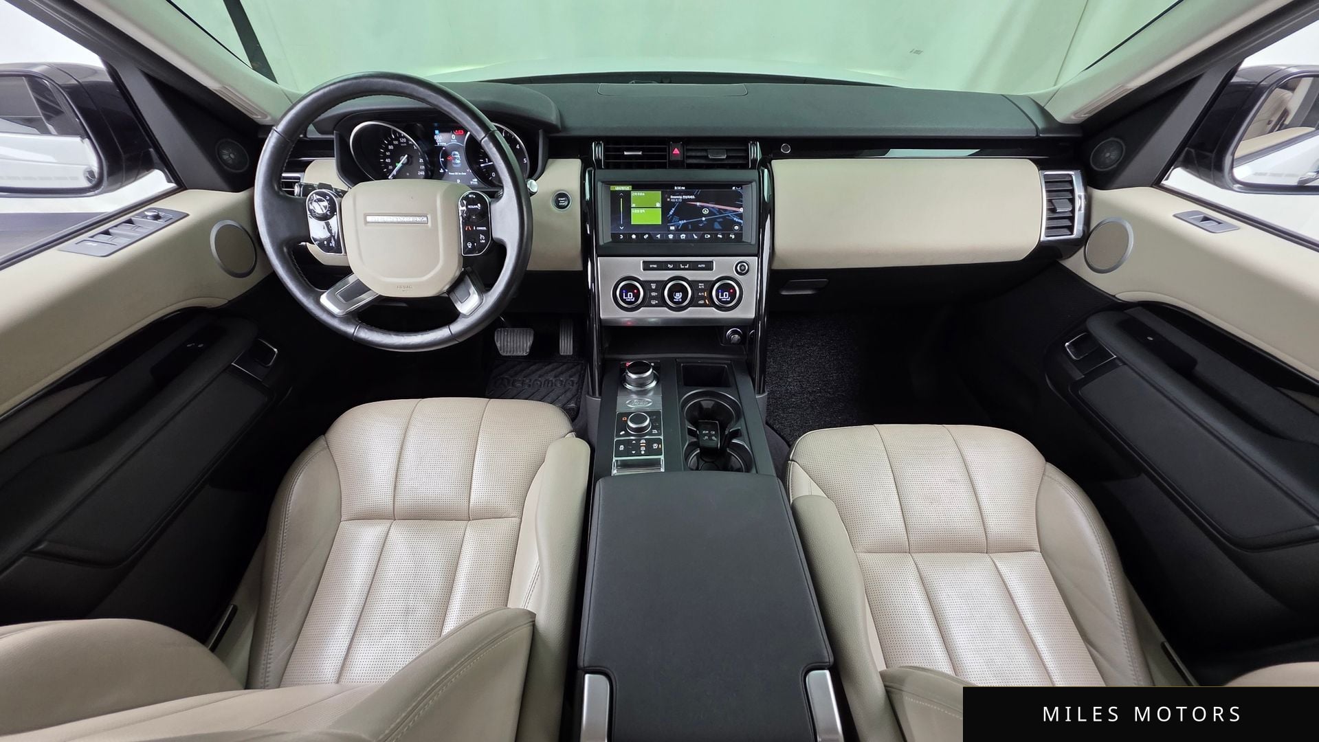 Land Rover Discovery 2019 — миниатюра 7