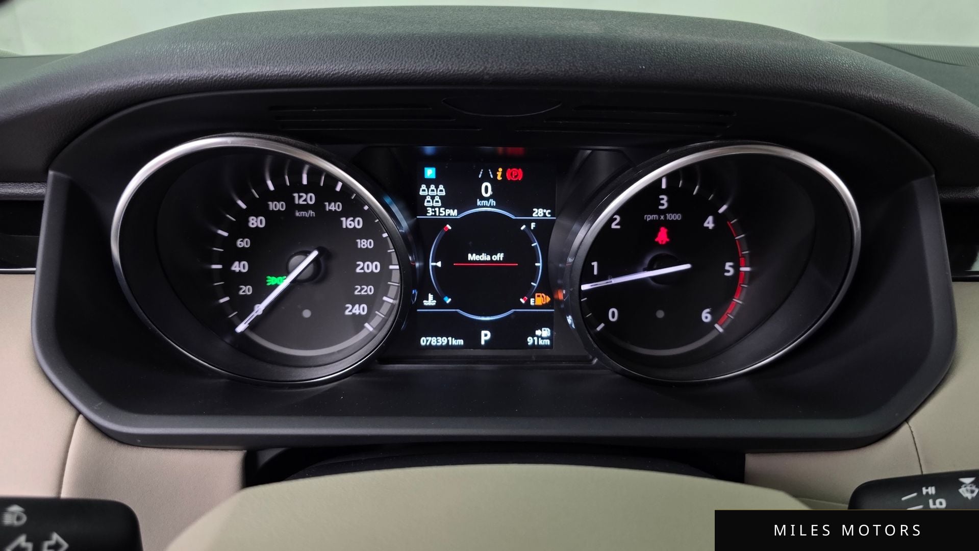 Land Rover Discovery 2019 — миниатюра 8