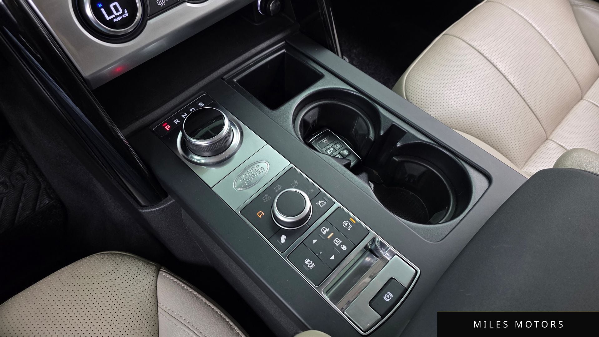 Land Rover Discovery 2019 — миниатюра 9