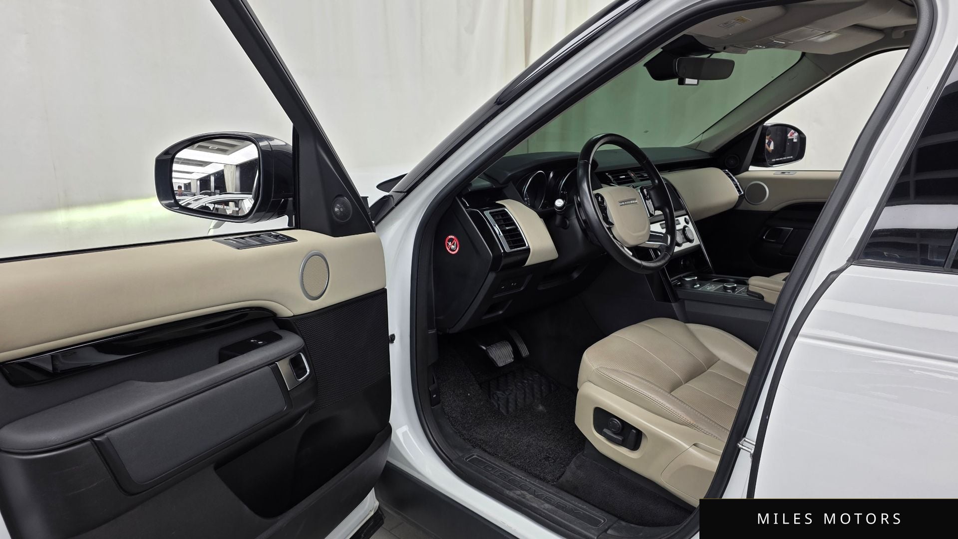 Land Rover Discovery 2019 — миниатюра 10